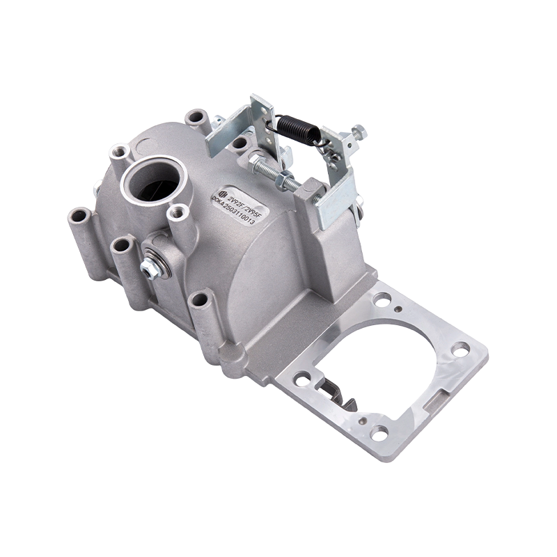Fuel injection pump for 2V95F V-type twin-cylinder diesel engine, including speed governing mechanism, roller tappet body, M12x1.5 oil outlet joint, suitable for 2V92F/2V95F V-type twin-cylinder air-cooled engines made in China